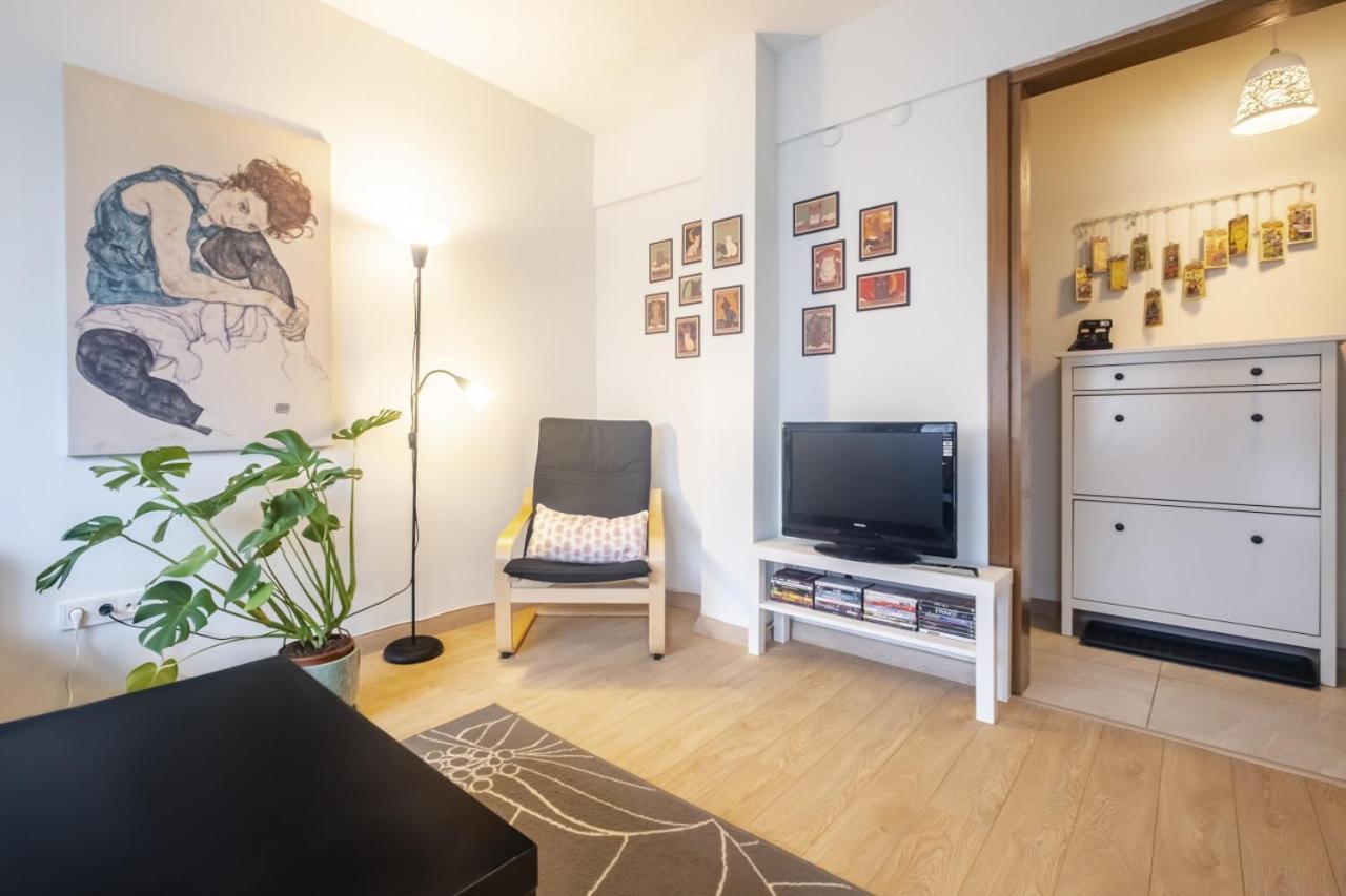 Апартаменты Flat With Balcony Near Bull Statue In Kadikoy Стамбул Экстерьер фото